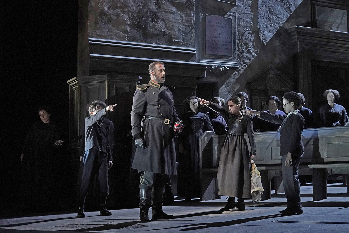 Christian Van Horn as Banquo in Macbeth at Lyric Opera of Chicago