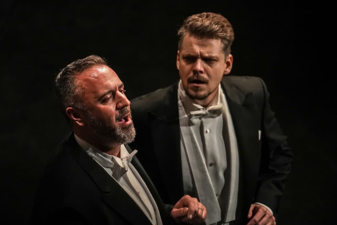 Christian Van Horn and another singer in the Don Giovanni concert in Paris